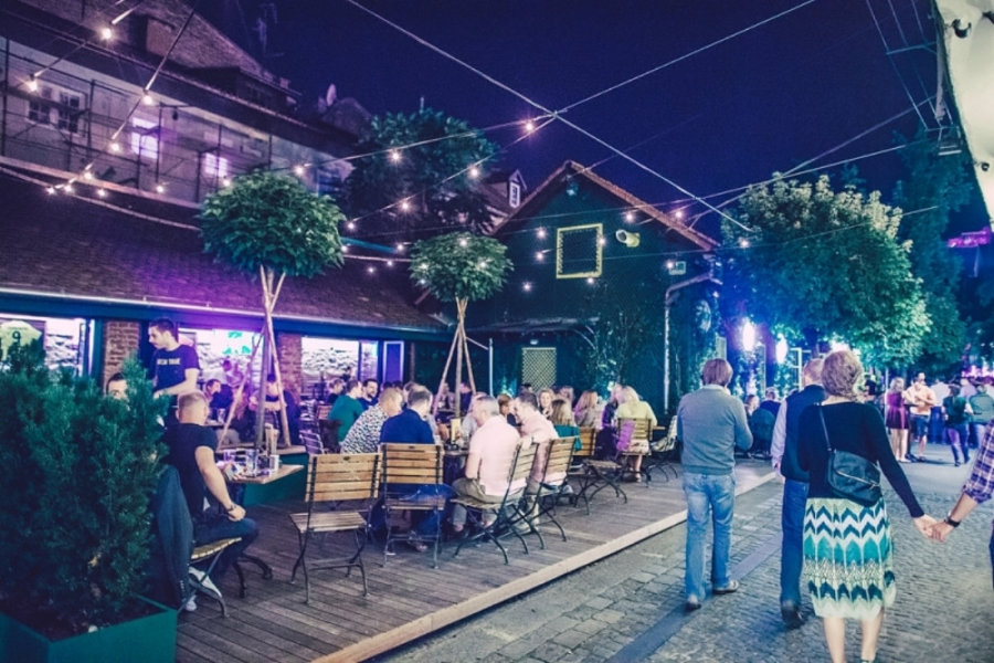 Drinks & pubs